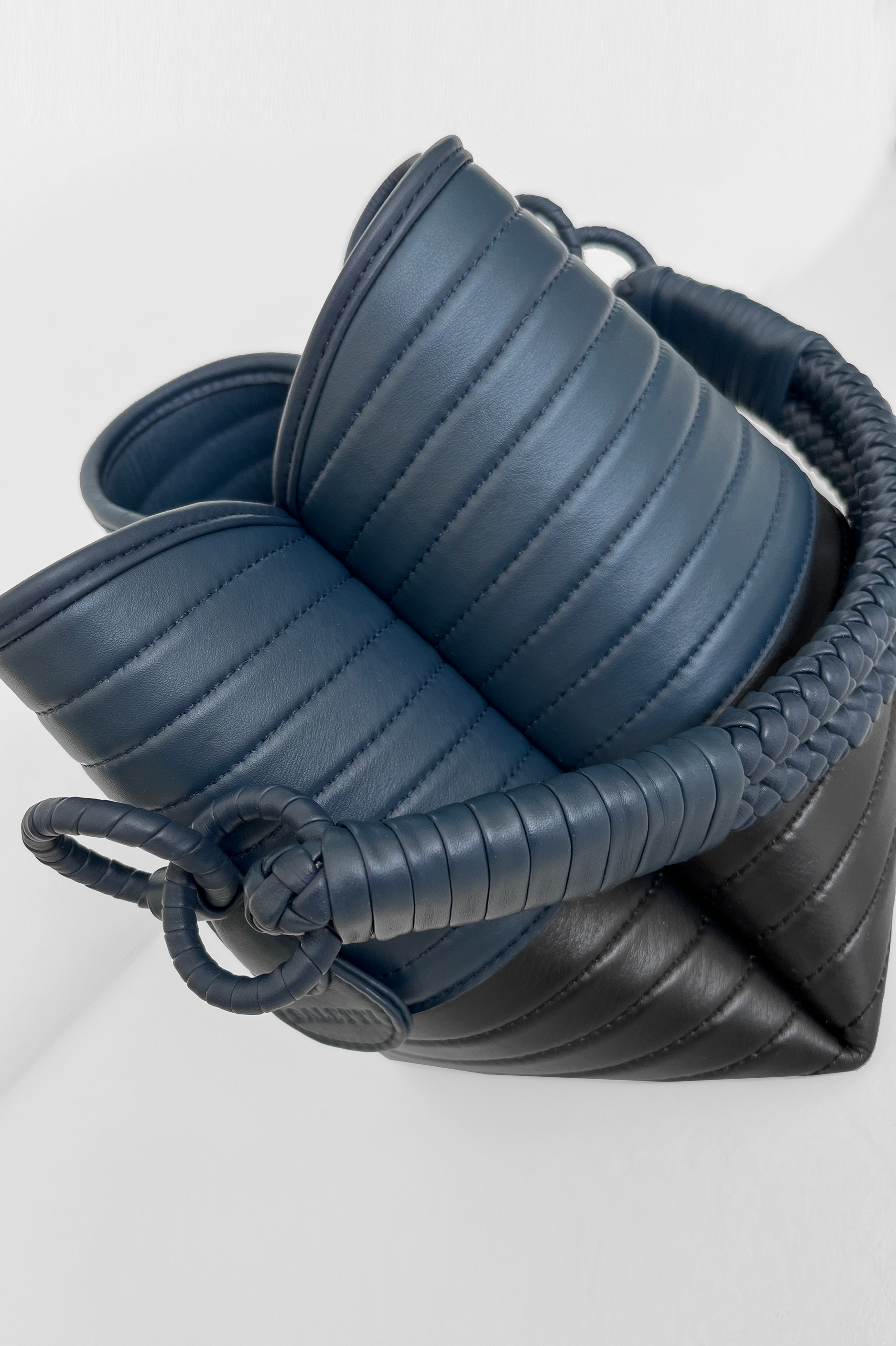 Tulip Oxford Bag, Black & Blue