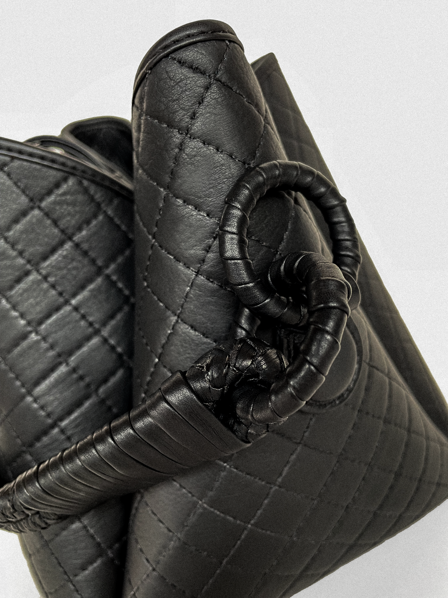 Tulip Bucket Bag, Black