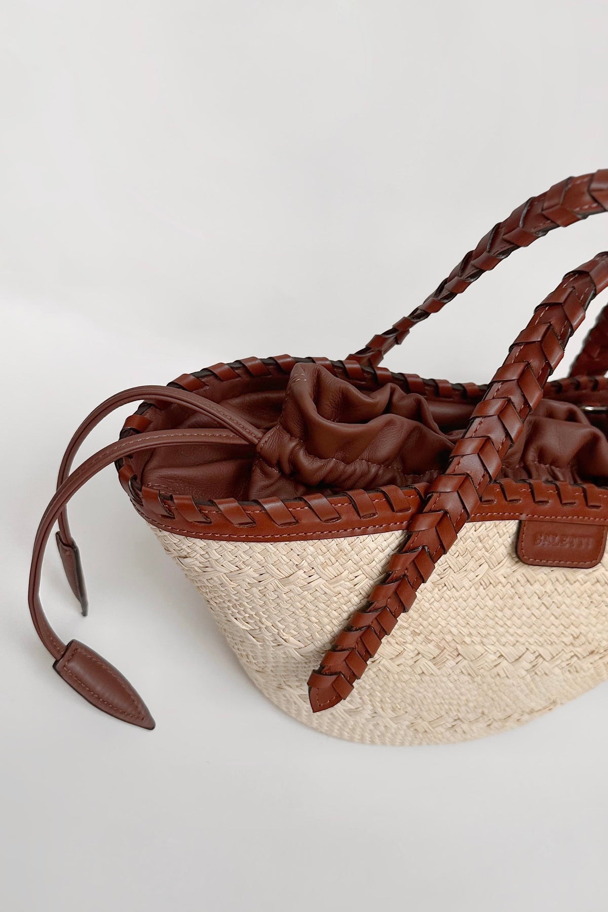 Mykonos Basket, Brown