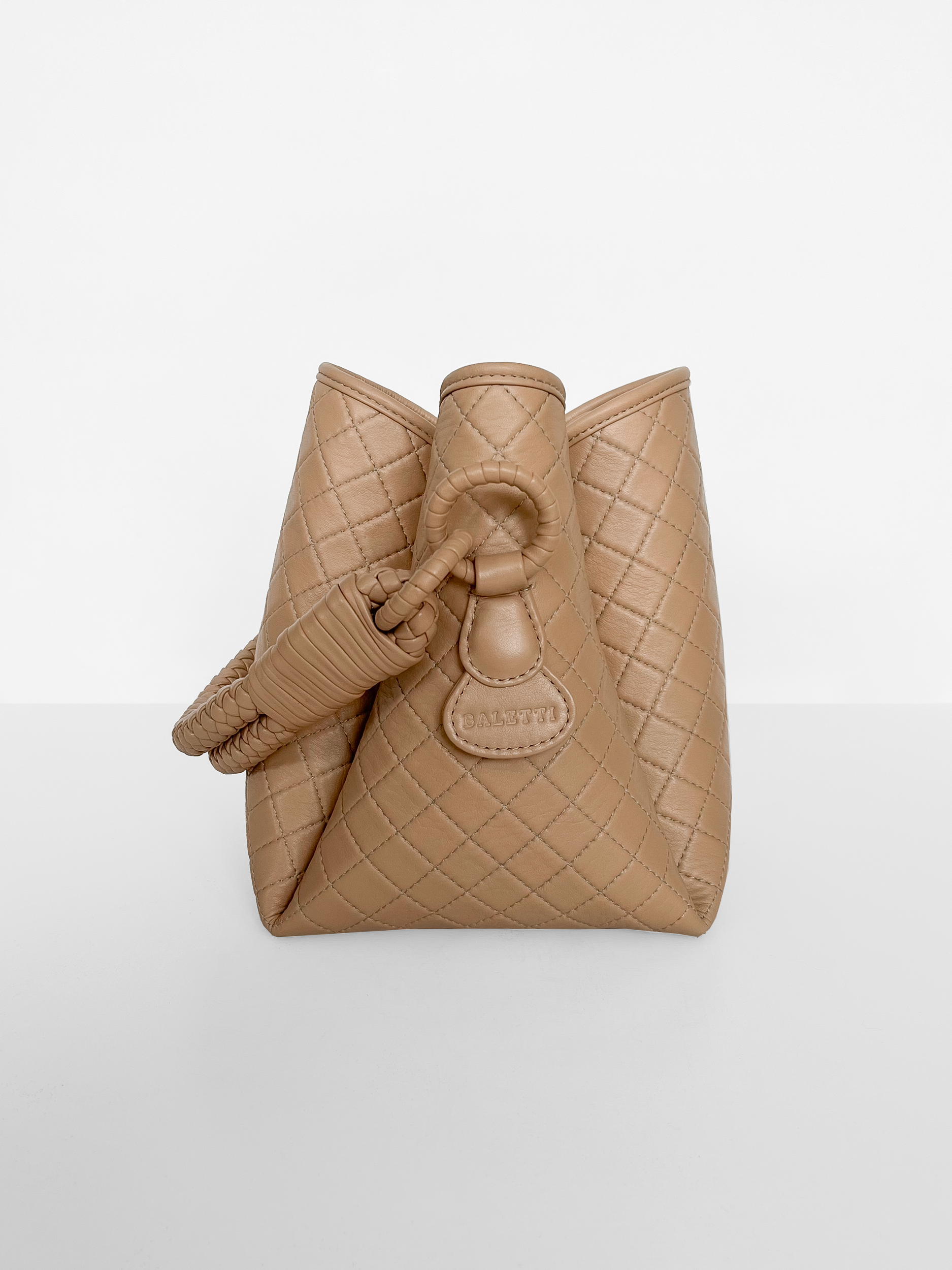 Tulip Bucket Bag, Cappuccino