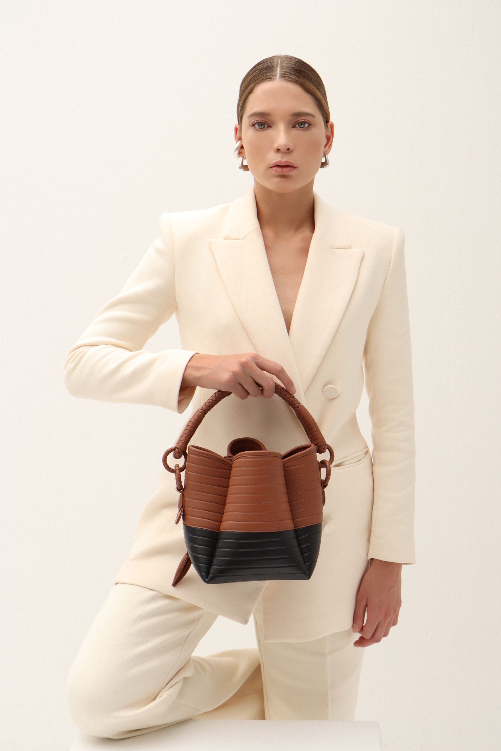 Tulip Oxford Bag, Black & Brandy