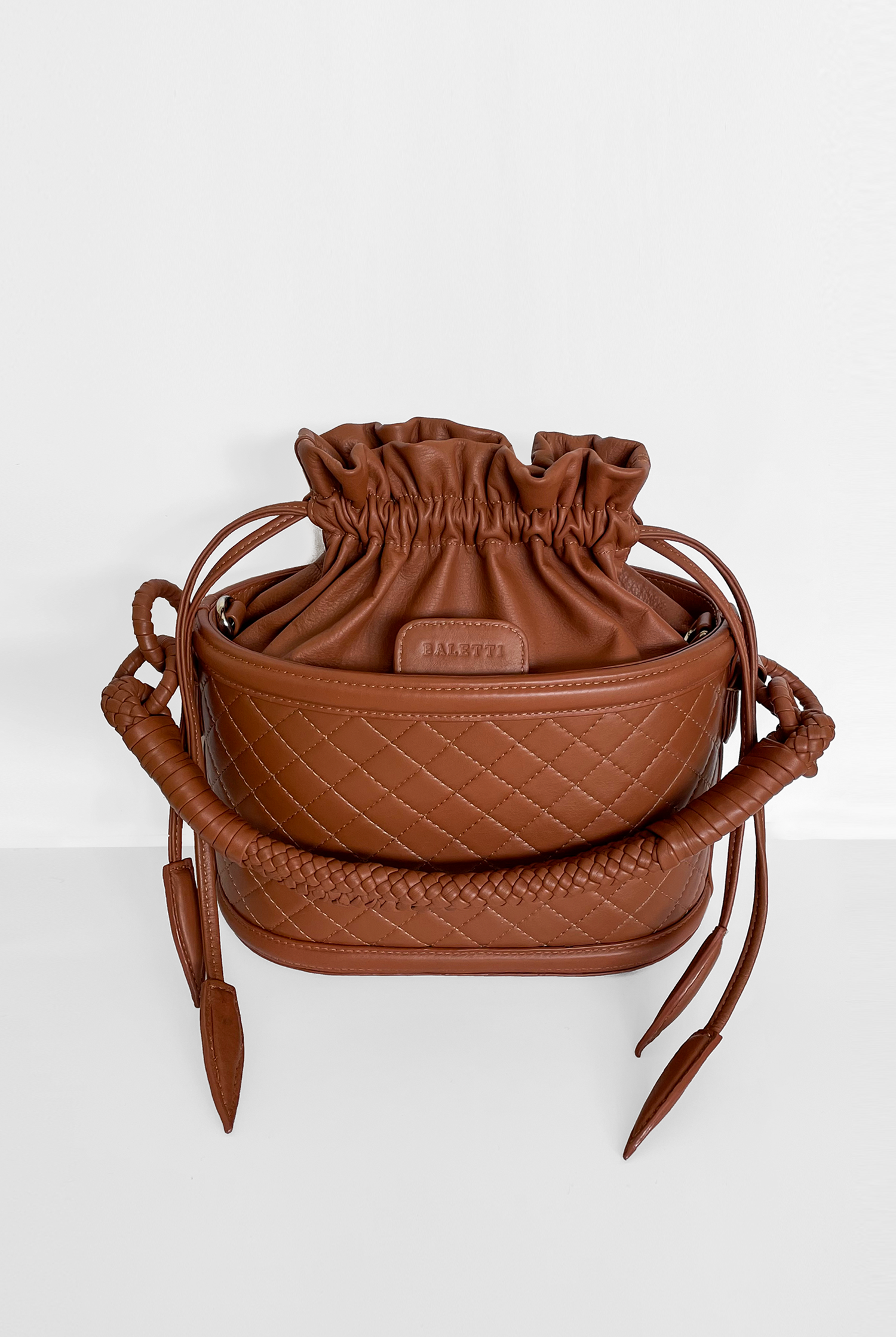 Basket Bucket, Brandy