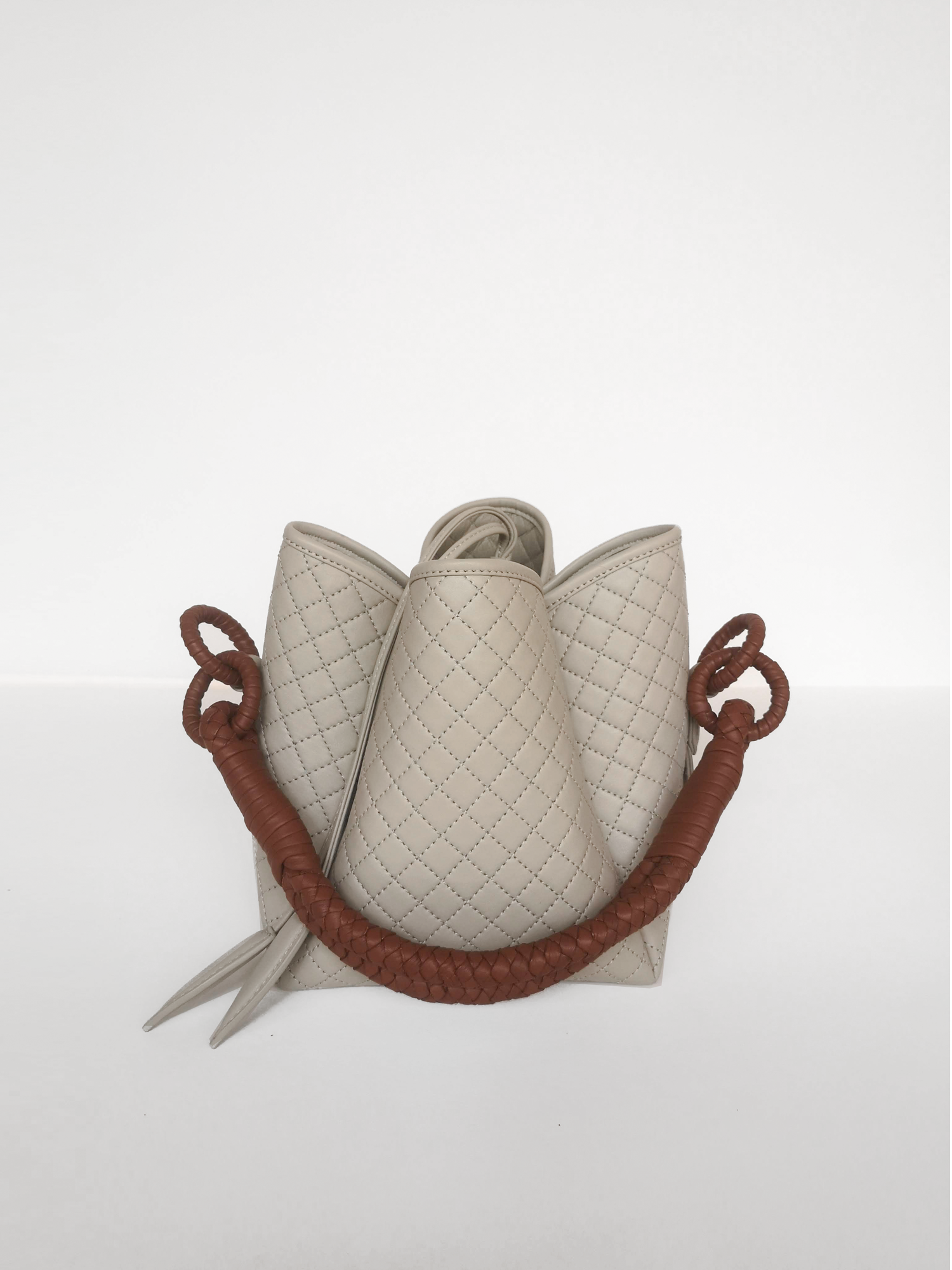 Tulip Mini Bucket Bag, Off-white & Brandy – BALETTI