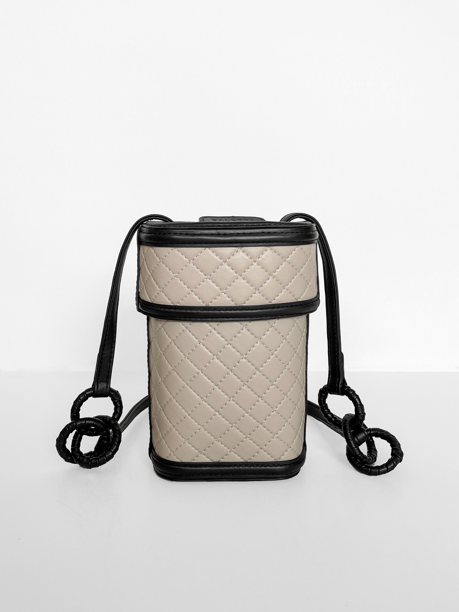 PRE-ORDER Scout Bag, Black & White